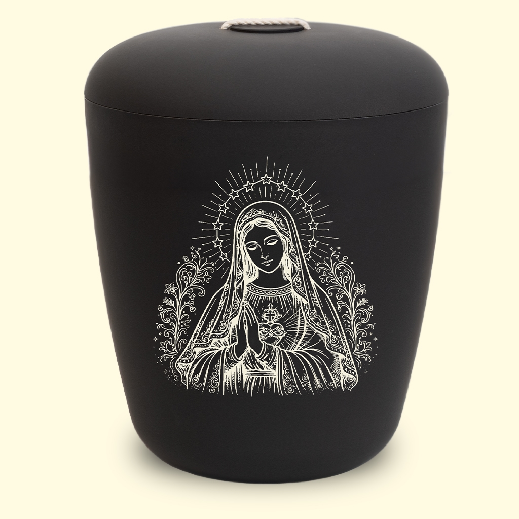 Musta uurna sivustolta www.benutree.fi